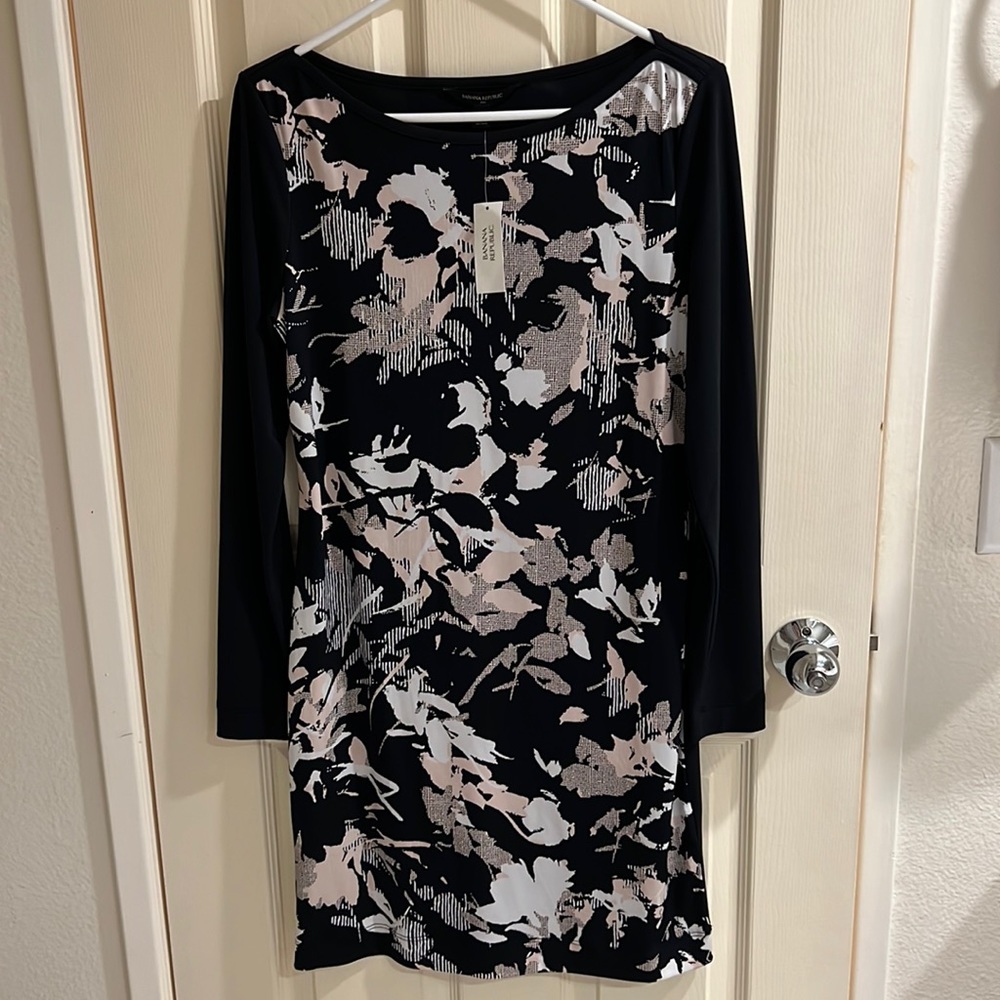 NEW UNWORN Banana Republic black floral dress